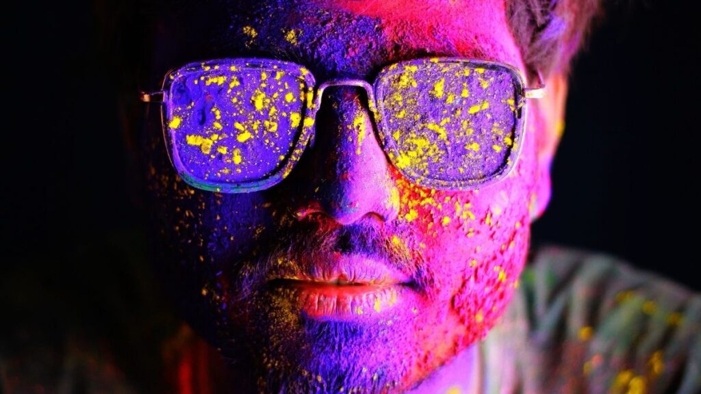 protect eyes on Holi